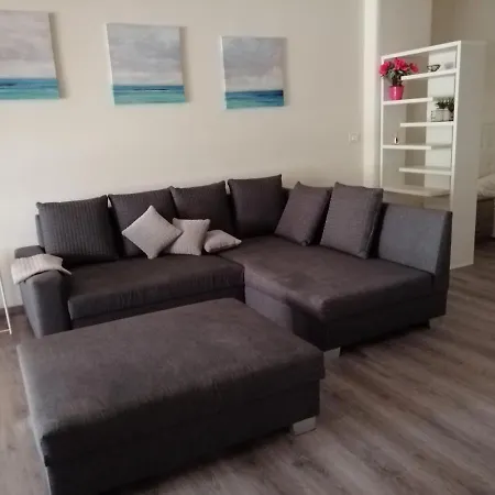 Jolie Guest house *